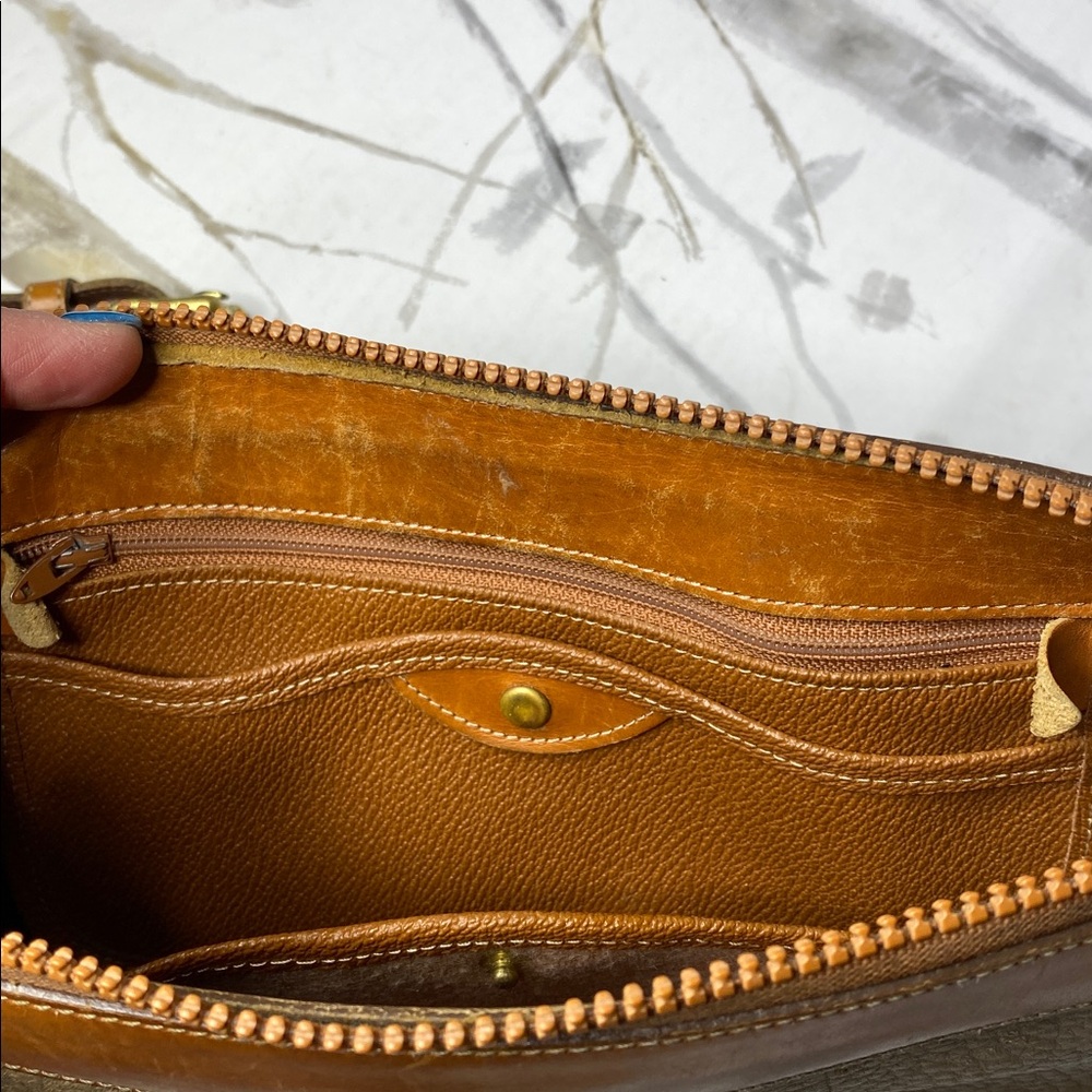 Vintage Dooney & Bourke Crossbody - Picture 7 of 10